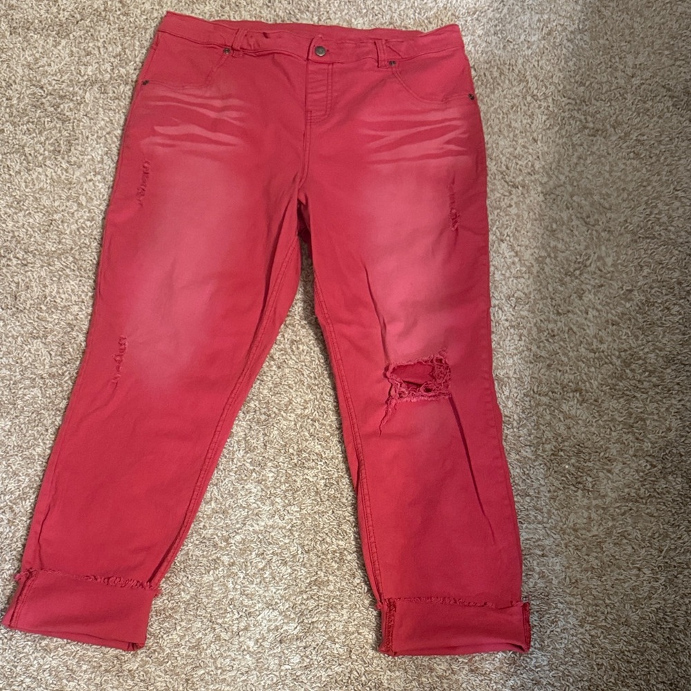 Women's Red cropped pants